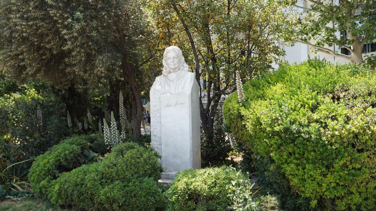 ★ Plaka, Center Of All Greek Legends ★ Афіни Екстер'єр фото